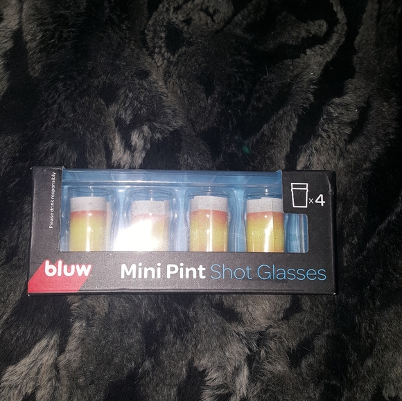bluw Mini Pint Shot Glasses 4 Pack New Barware. - Picture 1 of 9